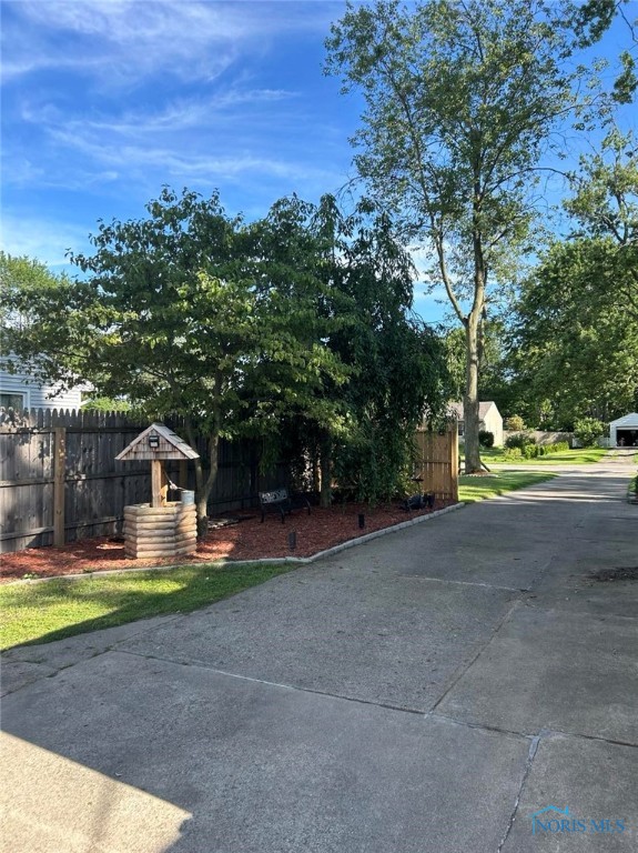 6020 Greenacre Road, Toledo, Ohio image 4