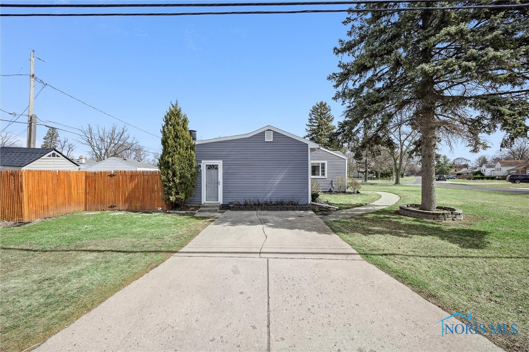 3280 Glencairn Avenue, Toledo, Ohio image 3