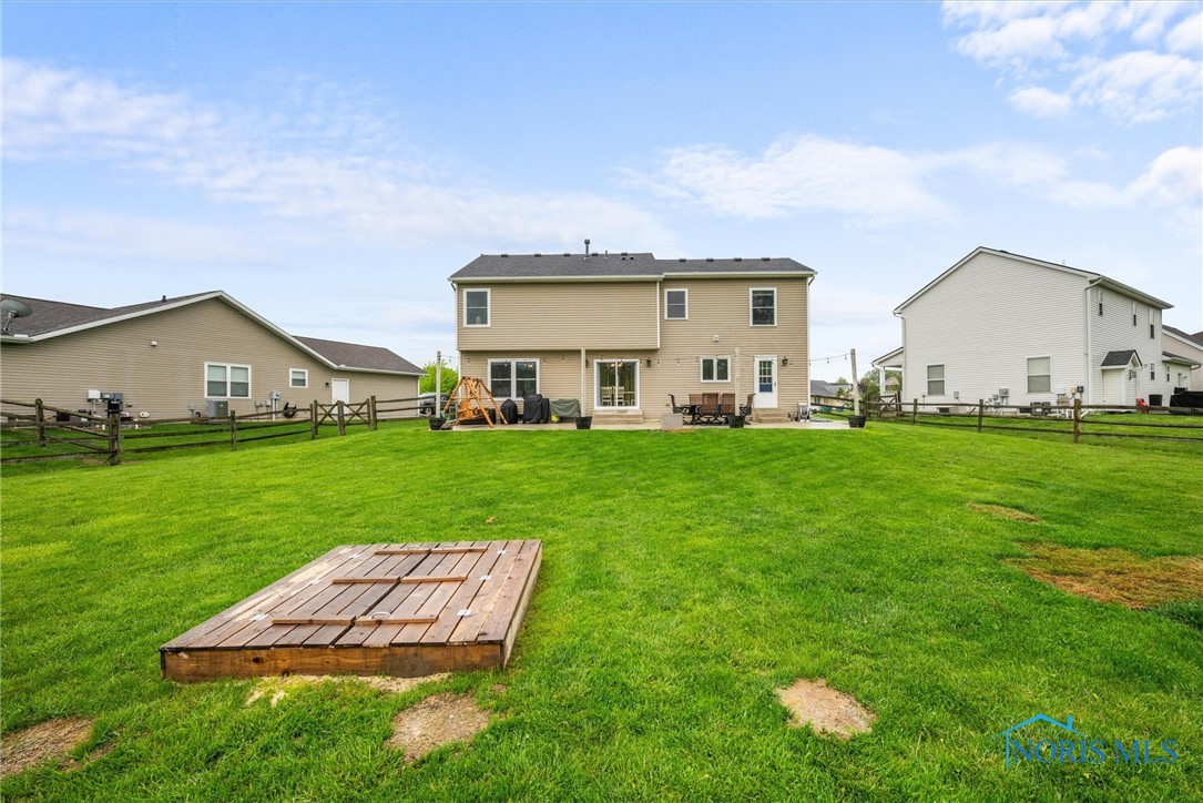 1030 N Ironwood Drive, Rossford, Ohio image 37
