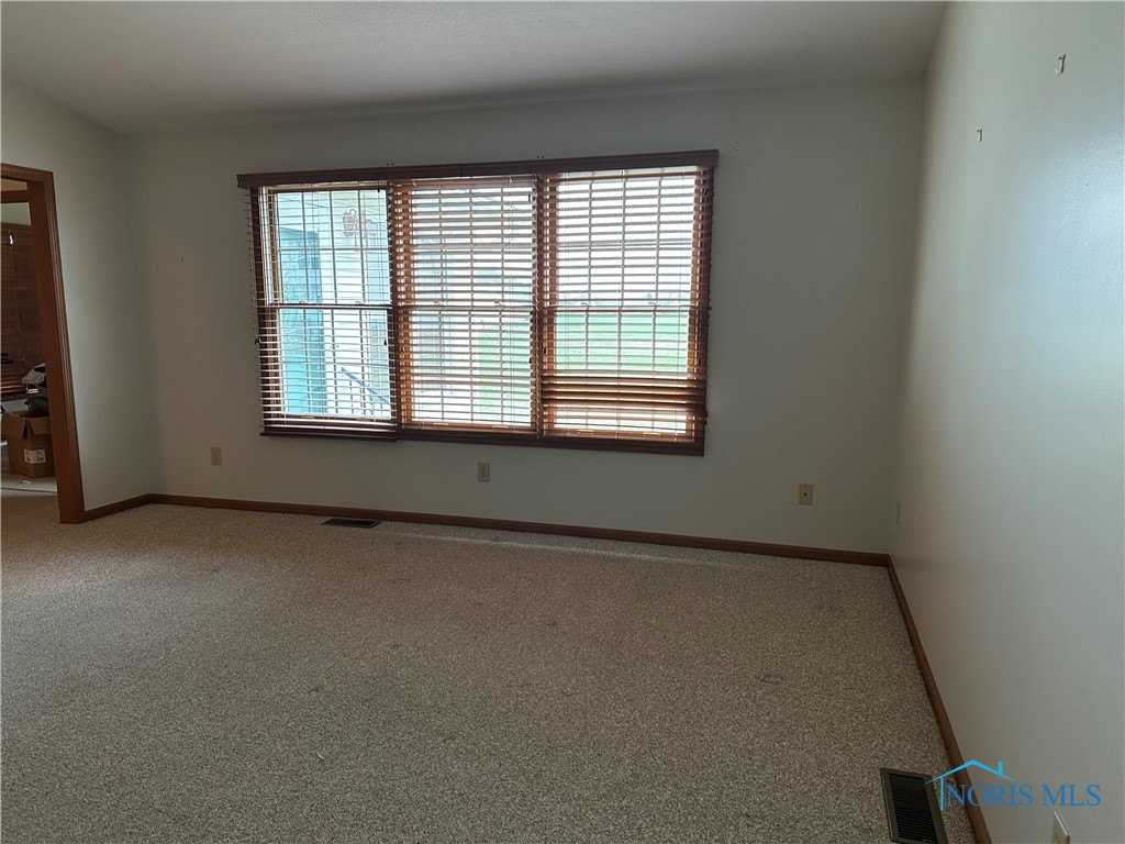 450 Country Meadows Drive, Oak Harbor, Ohio image 4