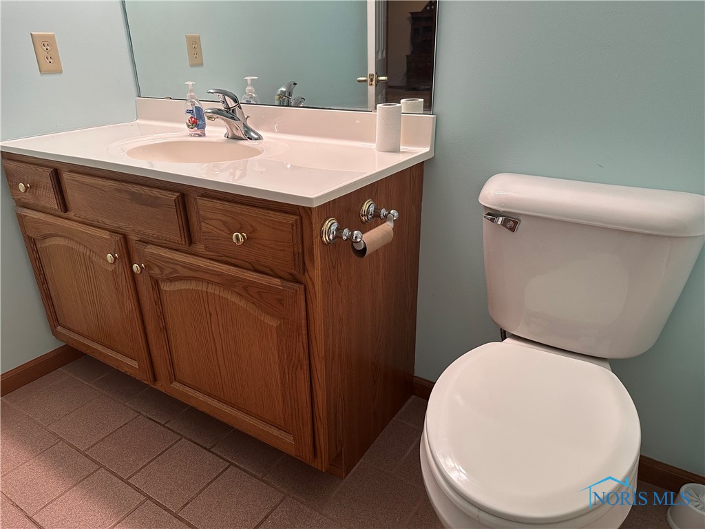 450 Country Meadows Drive, Oak Harbor, Ohio image 11