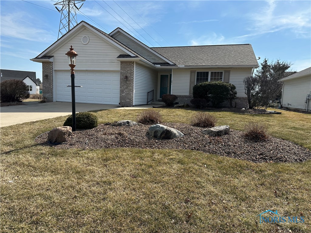 450 Country Meadows Drive, Oak Harbor, Ohio image 2