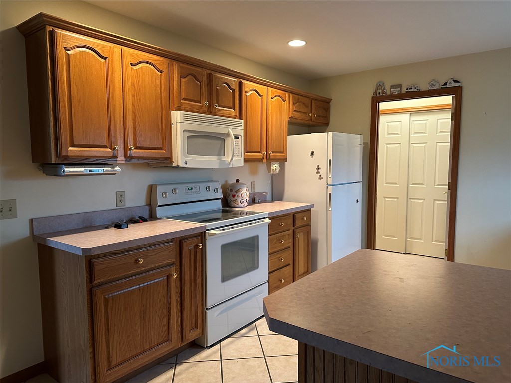 450 Country Meadows Drive, Oak Harbor, Ohio image 20