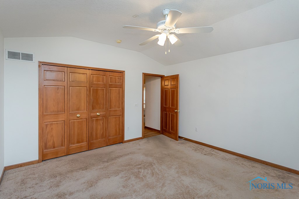 6943 Nightingale Drive, Holland, Ohio image 34