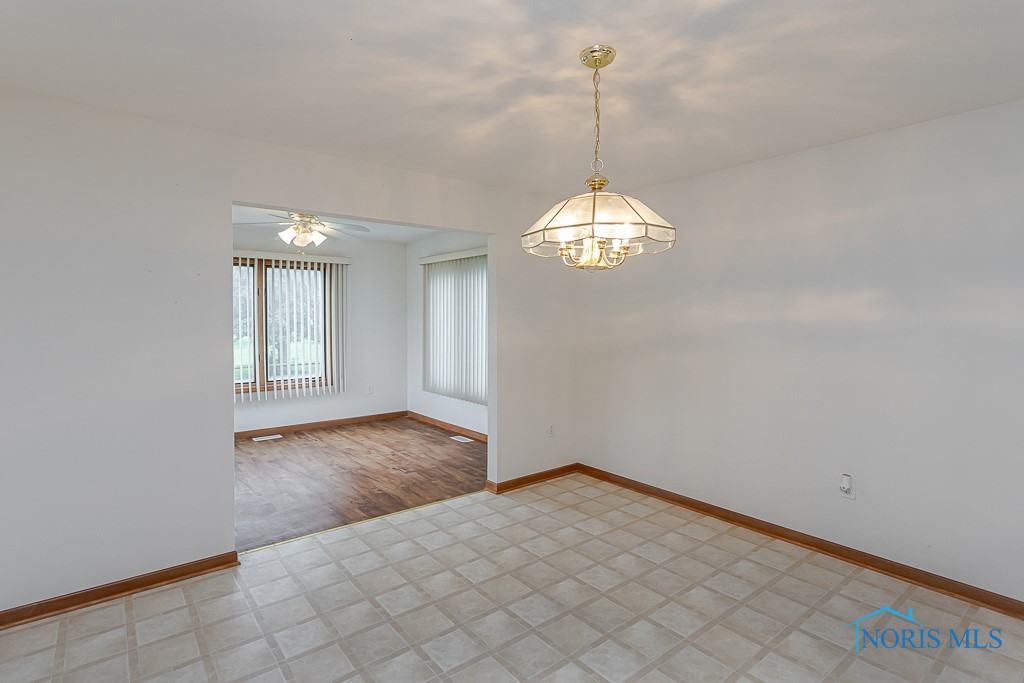 6943 Nightingale Drive, Holland, Ohio image 16