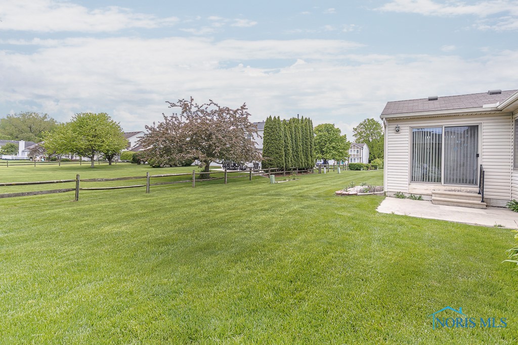 6943 Nightingale Drive, Holland, Ohio image 47