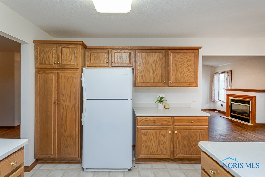 6943 Nightingale Drive, Holland, Ohio image 22