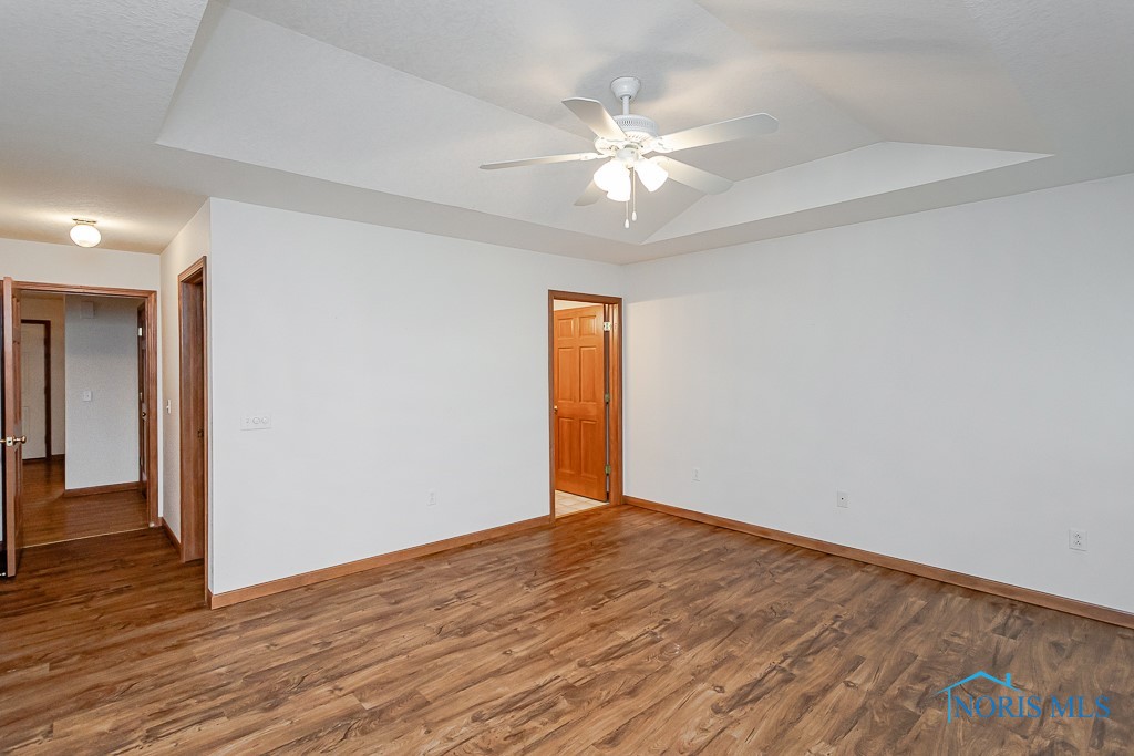 6943 Nightingale Drive, Holland, Ohio image 29