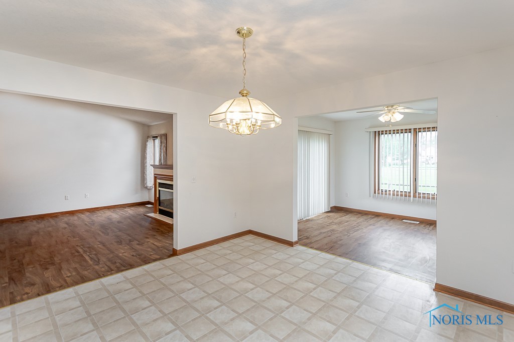 6943 Nightingale Drive, Holland, Ohio image 15