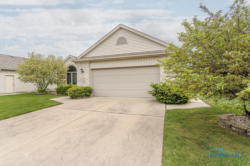 6943 Nightingale Drive, Holland, Ohio image 2