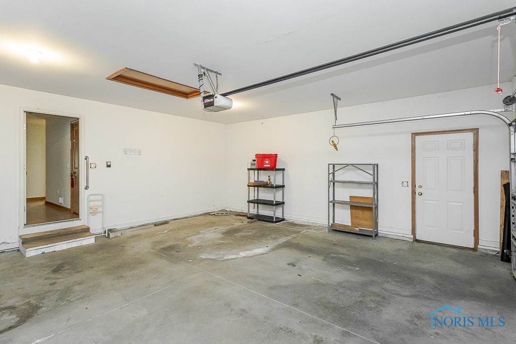 6943 Nightingale Drive, Holland, Ohio image 41