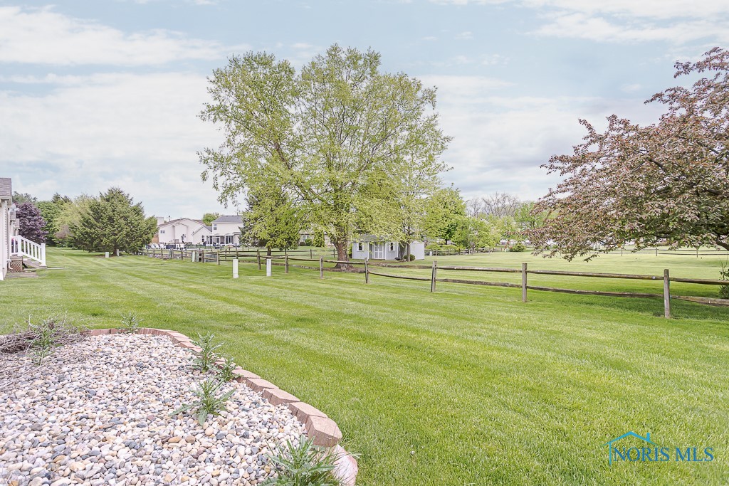 6943 Nightingale Drive, Holland, Ohio image 43