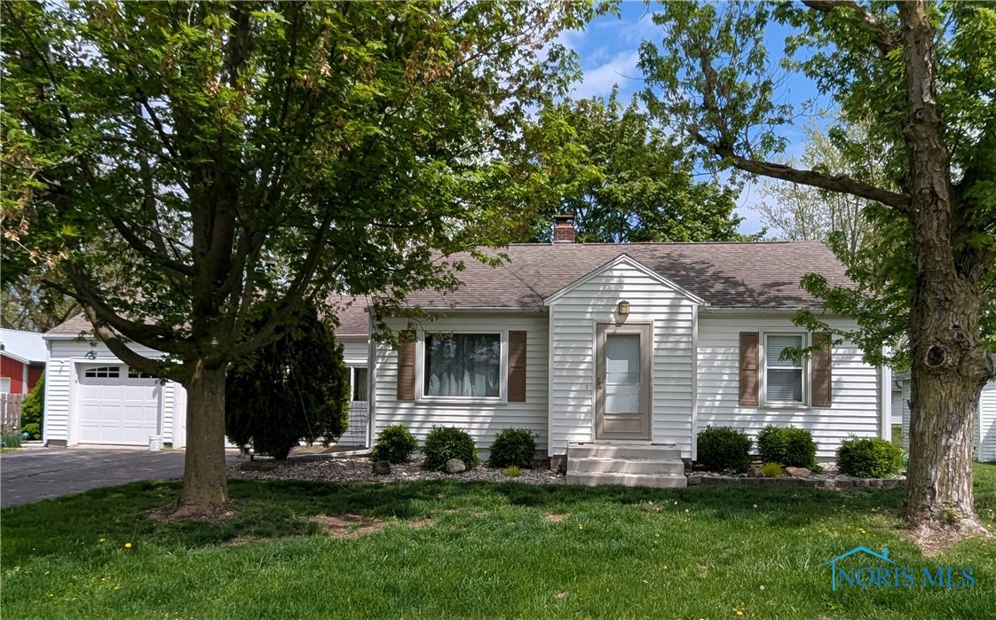 206 Fulton Road, Montpelier, Ohio image 1