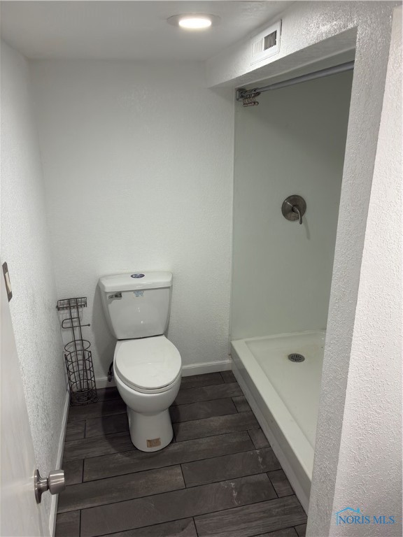 5049 Kellogg Road, Toledo, Ohio image 26