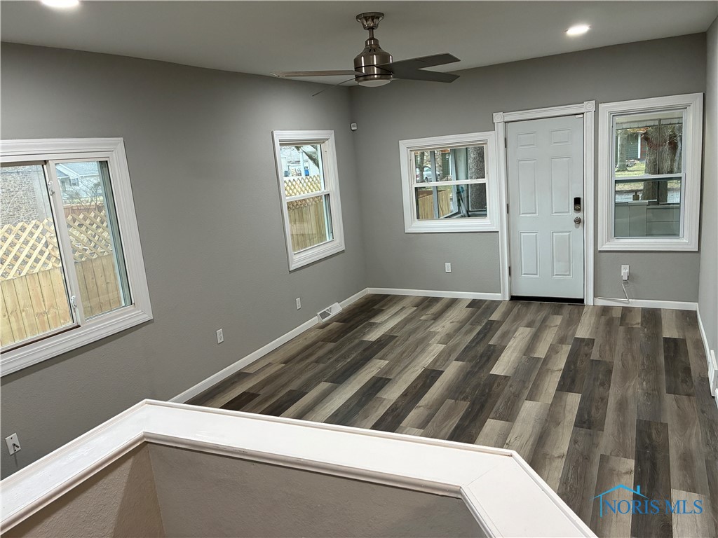 5049 Kellogg Road, Toledo, Ohio image 20
