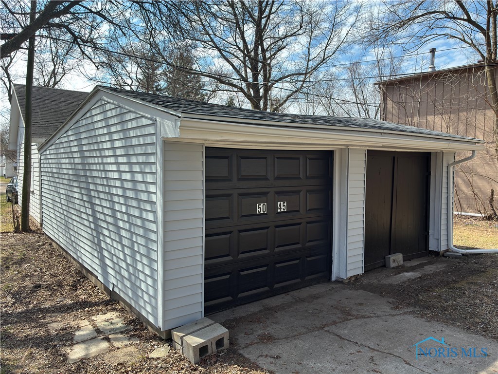 5049 Kellogg Road, Toledo, Ohio image 4