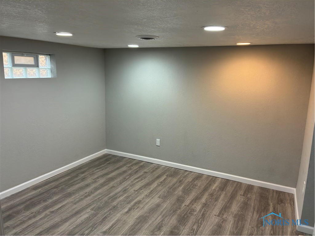 5049 Kellogg Road, Toledo, Ohio image 23