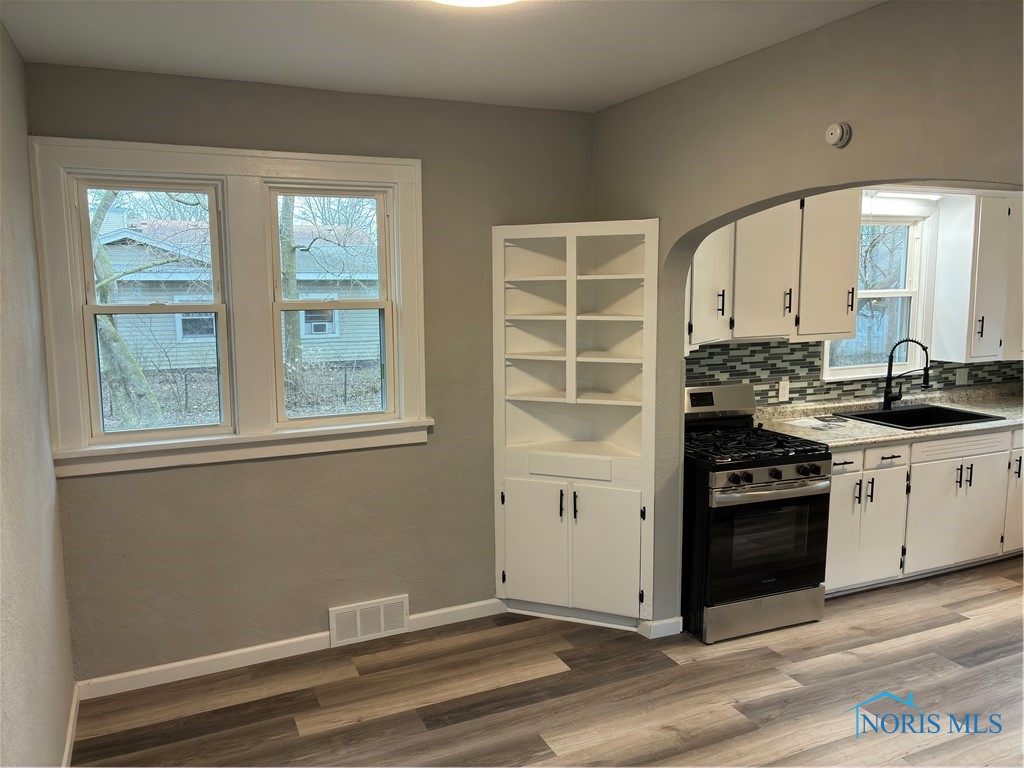 5049 Kellogg Road, Toledo, Ohio image 11