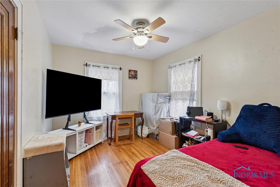 2627 Meadowwood Drive, Toledo, Ohio image 41