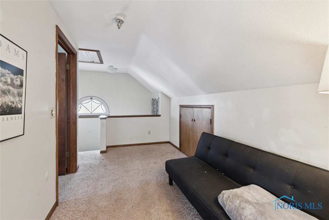 2627 Meadowwood Drive, Toledo, Ohio image 35