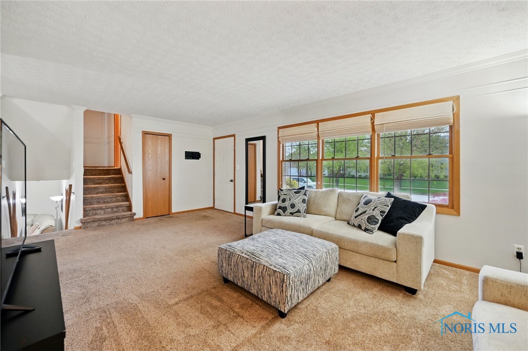 2024 Greystone Drive, Findlay, Ohio image 5