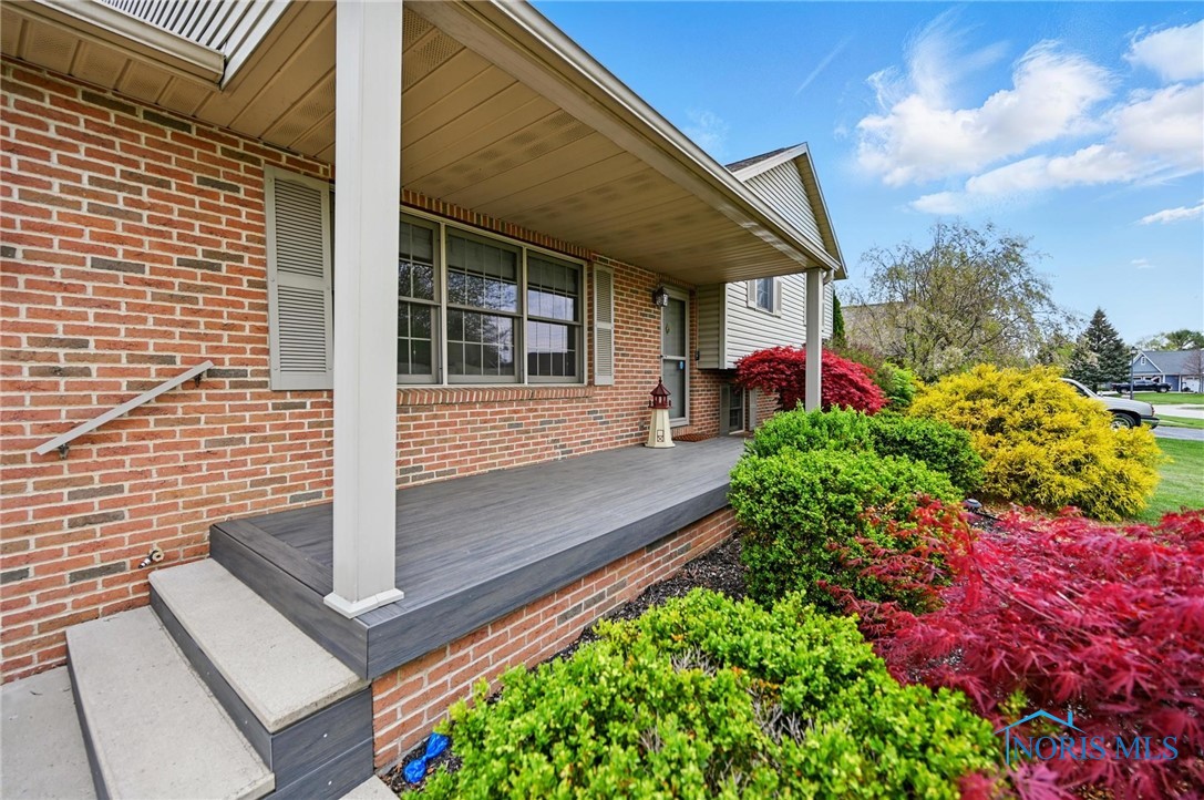 2024 Greystone Drive, Findlay, Ohio image 2