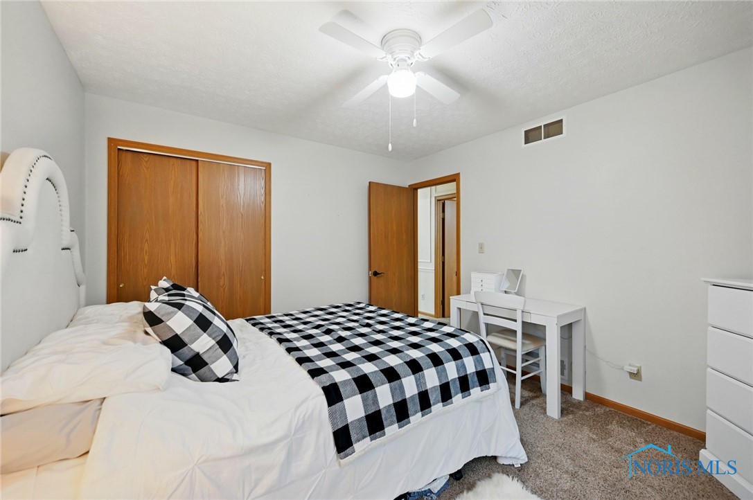 2024 Greystone Drive, Findlay, Ohio image 25