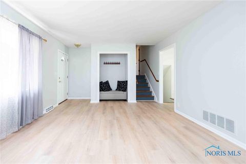 Tiny photo for 506 Hillcrest Avenue, Findlay, OH 45840 (MLS # 6135548)