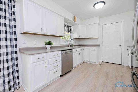 Tiny photo for 506 Hillcrest Avenue, Findlay, OH 45840 (MLS # 6135548)