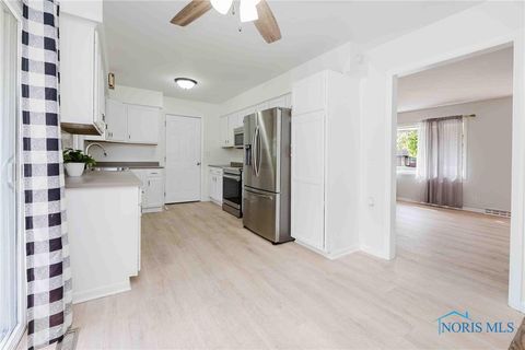 Tiny photo for 506 Hillcrest Avenue, Findlay, OH 45840 (MLS # 6135548)