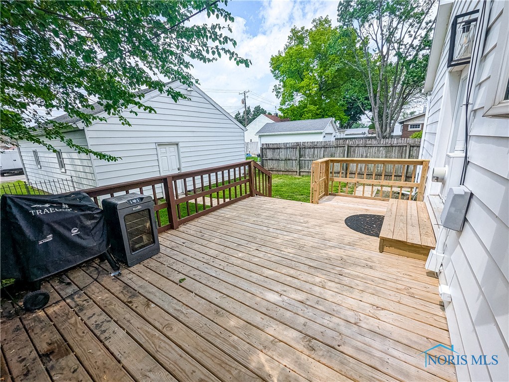 825 Cory Street, Fostoria, Ohio image 4