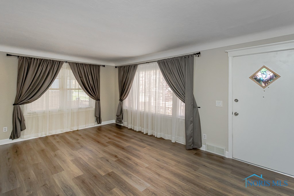 4538 Haddington Drive, Toledo, Ohio image 3