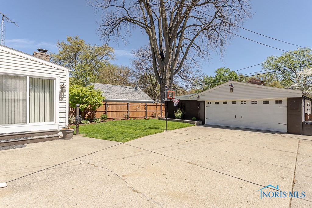 4538 Haddington Drive, Toledo, Ohio image 29