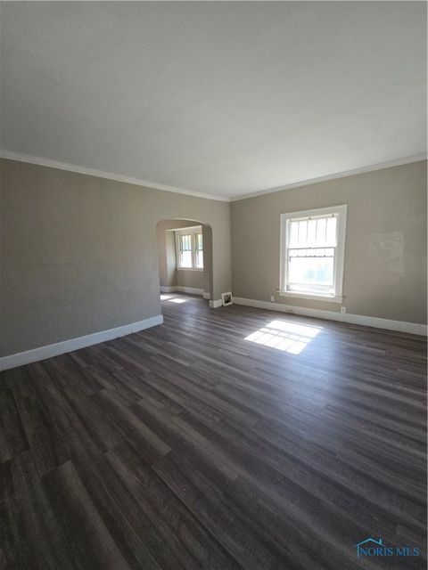 Tiny photo for 221 Somerset Street, Toledo, OH 43609 (MLS # 6136569)