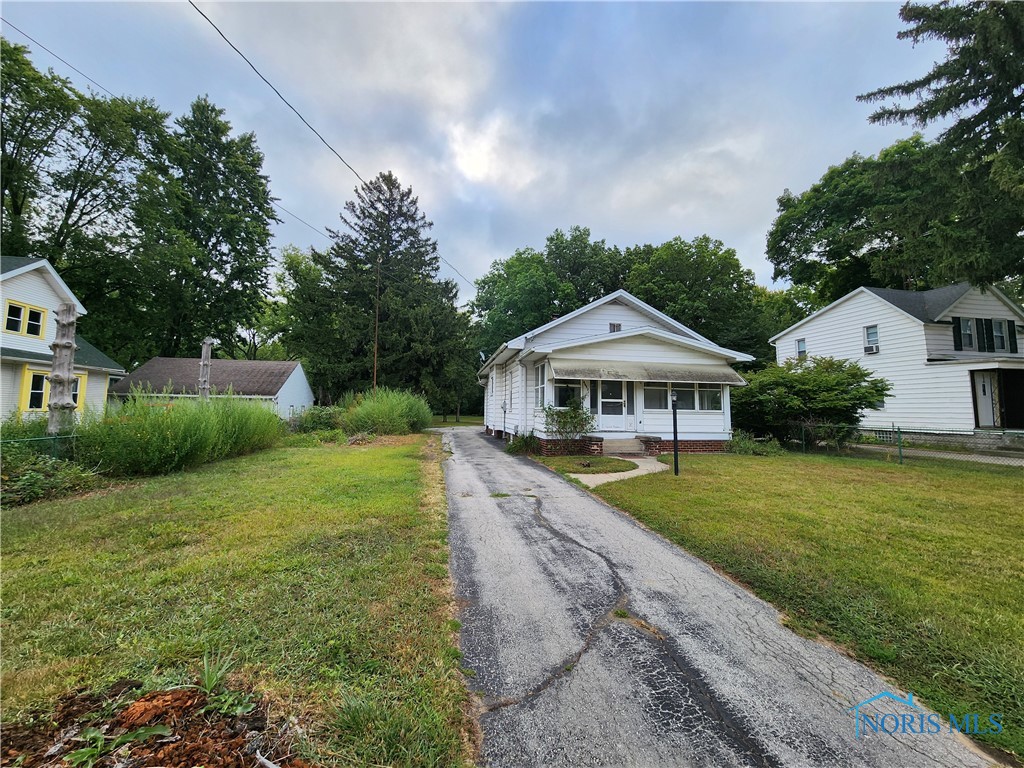 View Toledo, OH 43613 house