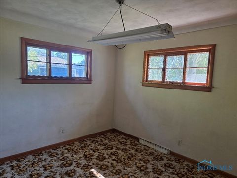 Tiny photo for 6530 Corduroy Road, Oregon, OH 43616 (MLS # 6136915)