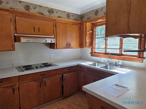 Tiny photo for 6530 Corduroy Road, Oregon, OH 43616 (MLS # 6136915)
