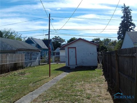 Tiny photo for 322 Dexter Street, Toledo, OH 43608 (MLS # 6135973)