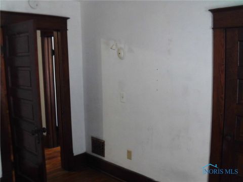 Tiny photo for 322 Dexter Street, Toledo, OH 43608 (MLS # 6135973)