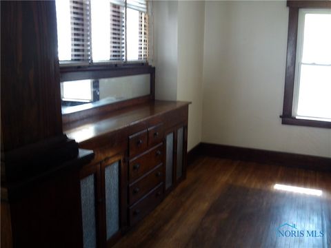 Tiny photo for 322 Dexter Street, Toledo, OH 43608 (MLS # 6135973)