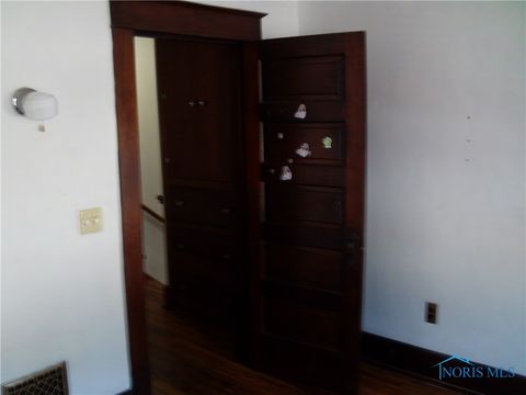 Tiny photo for 322 Dexter Street, Toledo, OH 43608 (MLS # 6135973)