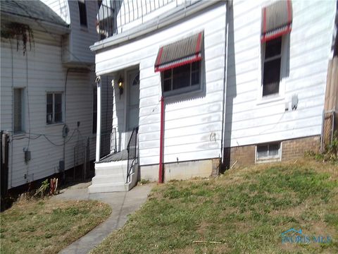 Tiny photo for 322 Dexter Street, Toledo, OH 43608 (MLS # 6135973)