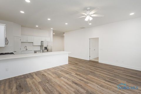 Tiny photo for 199 E Bridge Road, Northwood, OH 43619 (MLS # 6136228)