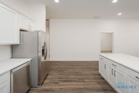 Tiny photo for 199 E Bridge Road, Northwood, OH 43619 (MLS # 6136228)