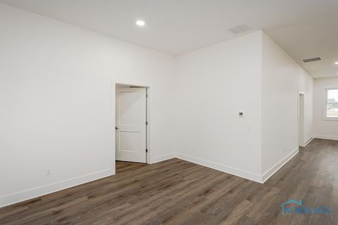 Tiny photo for 199 E Bridge Road, Northwood, OH 43619 (MLS # 6136228)