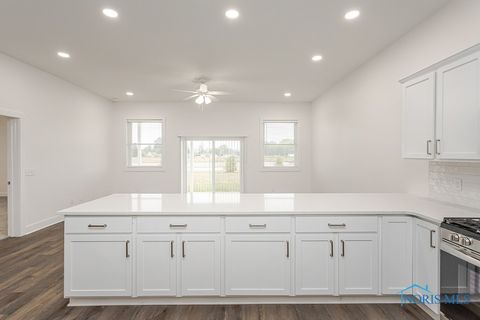 Tiny photo for 199 E Bridge Road, Northwood, OH 43619 (MLS # 6136228)