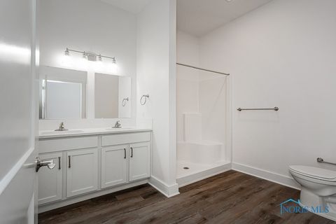 Tiny photo for 199 E Bridge Road, Northwood, OH 43619 (MLS # 6136228)
