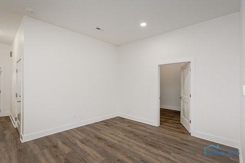 Tiny photo for 199 E Bridge Road, Northwood, OH 43619 (MLS # 6136228)