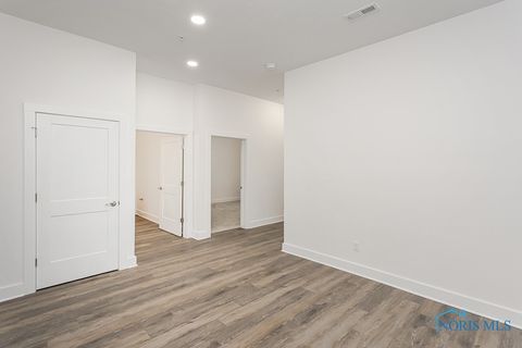 Tiny photo for 199 E Bridge Road, Northwood, OH 43619 (MLS # 6136228)