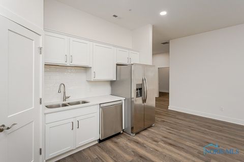 Tiny photo for 199 E Bridge Road, Northwood, OH 43619 (MLS # 6136228)